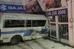Policía de la capital pone a disposición del Ministerio Público a involucrados en choque de la avenida Independencia.