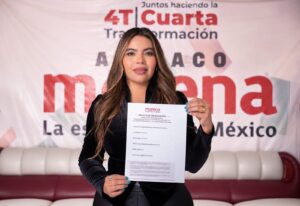 Lorena Ruiz se registra para buscar coordinación municipal de Morena en Apizaco