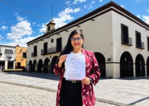 Belén Vega Ahuatzin se registra en Morena para buscar coordinación municipal en Chiautempan
